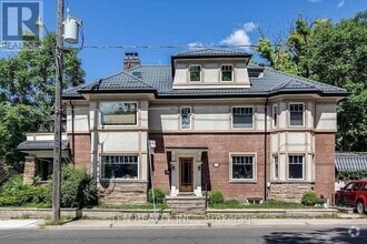 Building Photo - 250 St Clair Ave E