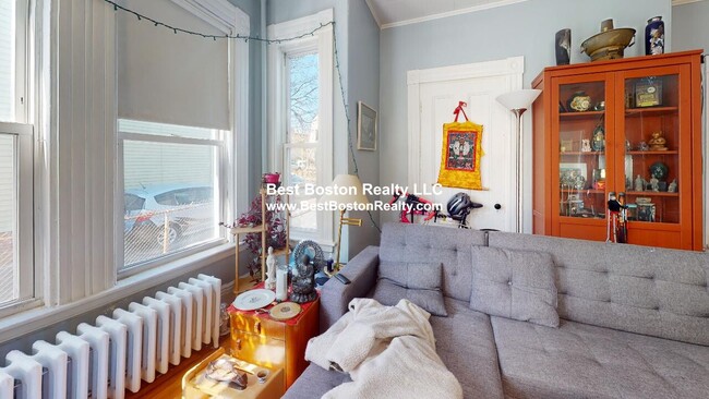 Building Photo - 127 Central St