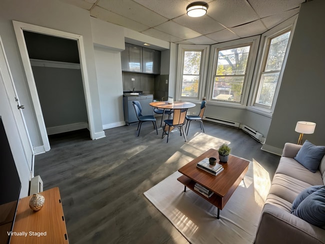 Unit 2F - 1521 Wakeling St