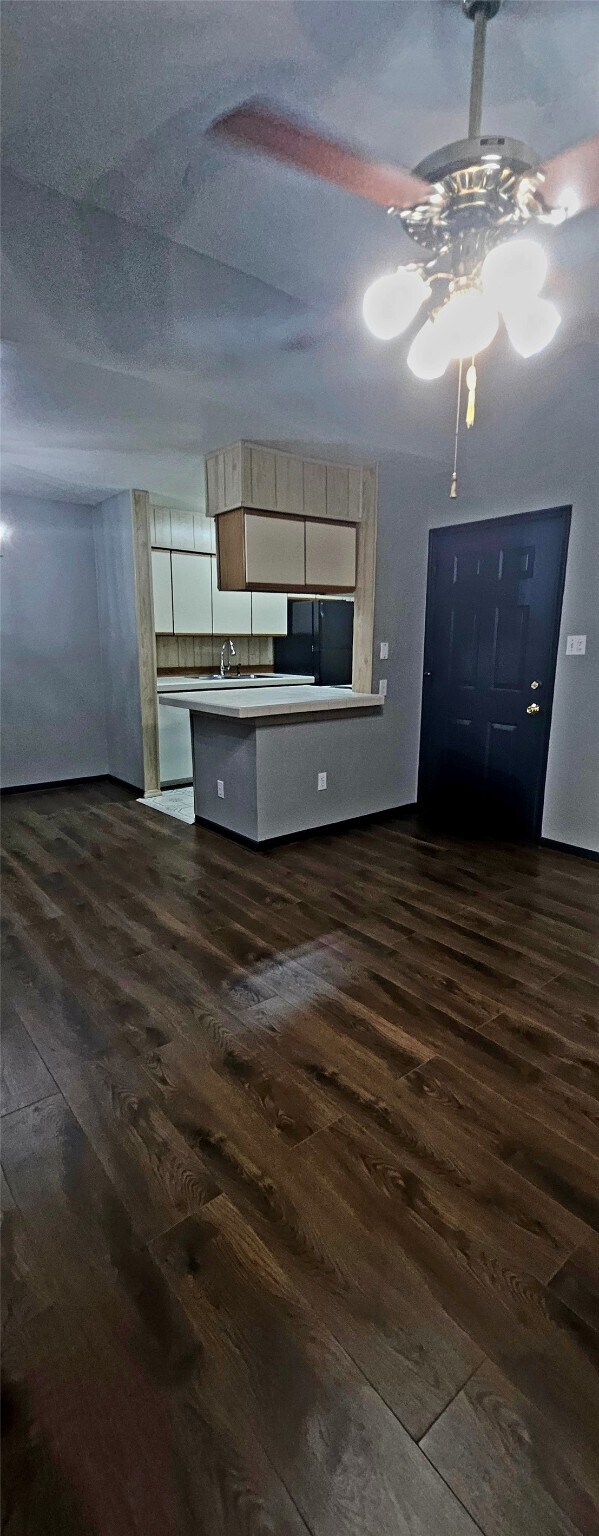 Building Photo - 9550 Deering Dr