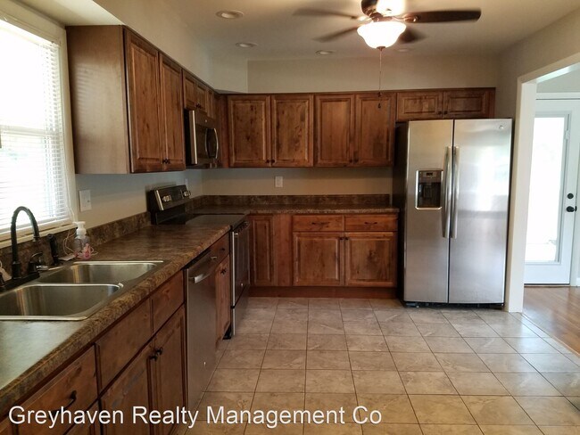 Building Photo - 3 br, 2 bath House - 1439 Jenkins Rd.