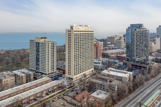 5201 S Cornell Ave - Cornell Village