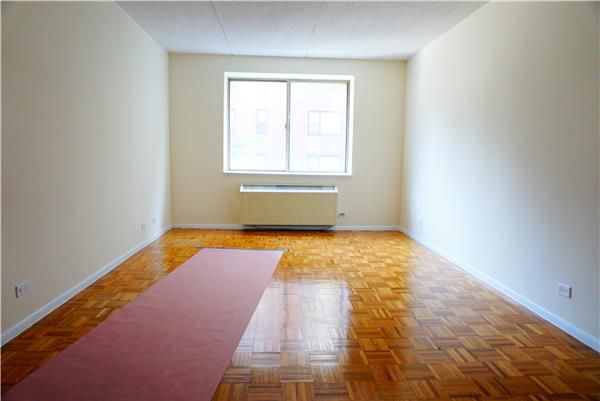 Primary Photo - 345 E 60th St
