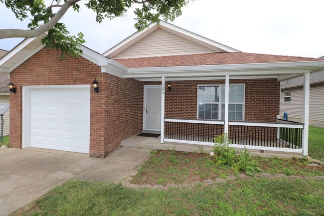 Building Photo - 125 Christopher Dr