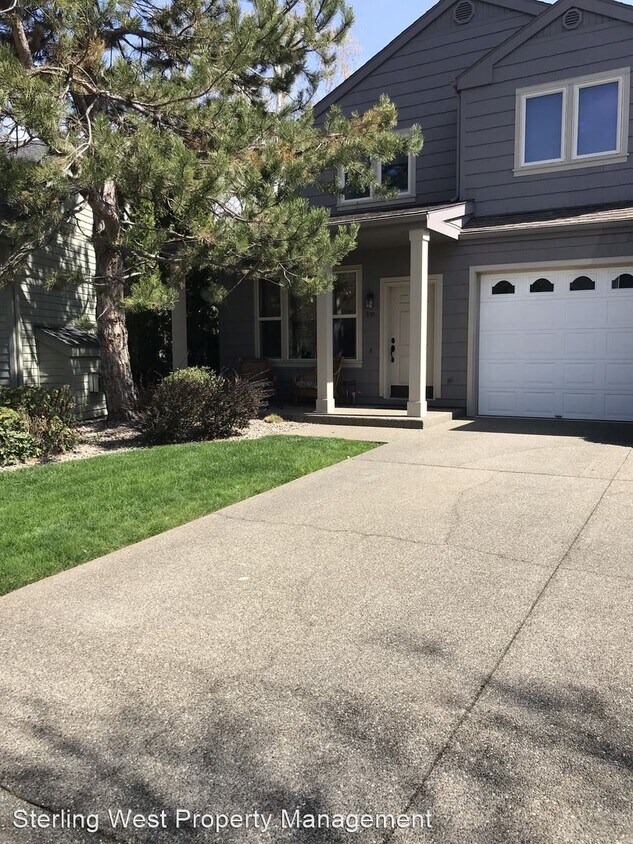 Primary Photo - 2 br, 2.5 bath House - 230 Jackson Creek Dr