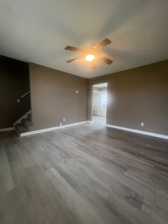 Foto del edificio - 630 Hugh Hunter Rd