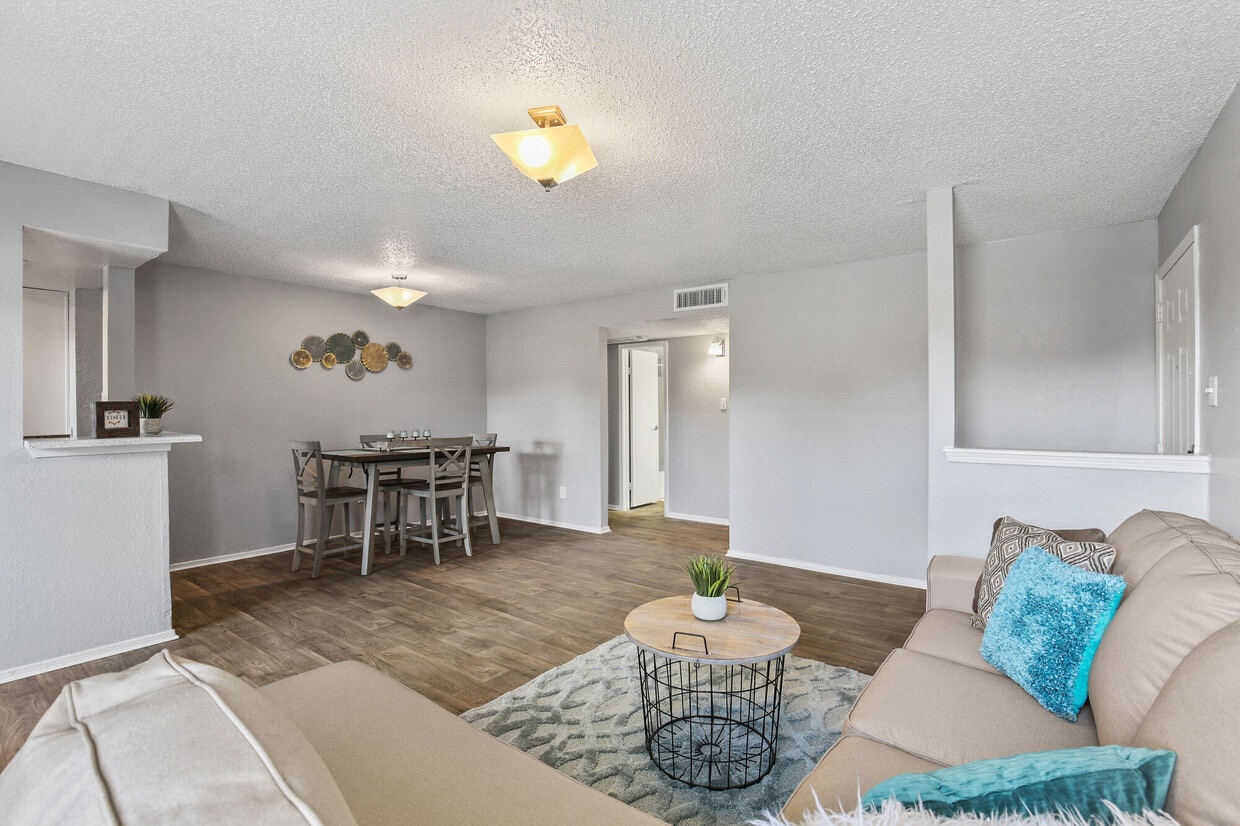 The Hub at Chisholm Trail 6401 Hulen Bend Blvd Fort Worth, TX