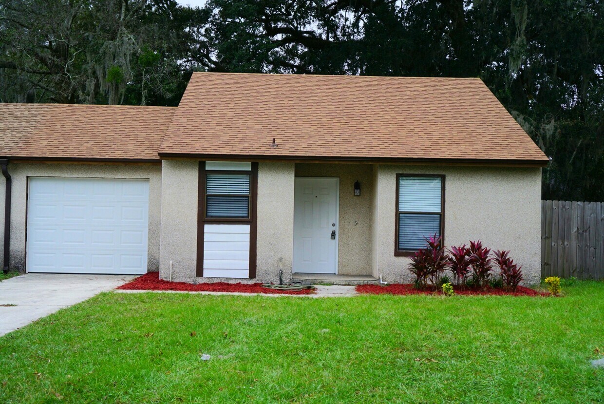 5504 Community Oaks Ct, Jacksonville, FL 32207 Townhome Rentals in