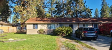Building Photo - 901-903 E Timber Ln