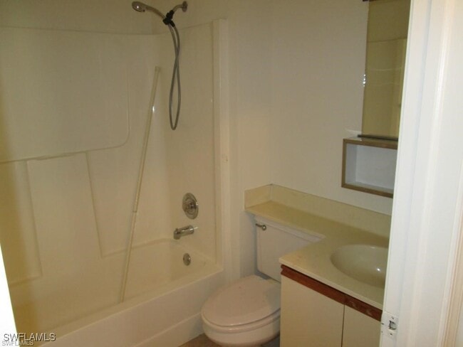 Foto del edificio - 5355 Treetops Dr