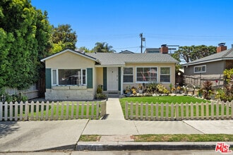 Building Photo - 2421 Cloy Ave