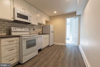 Building Photo - 3604 Baring St