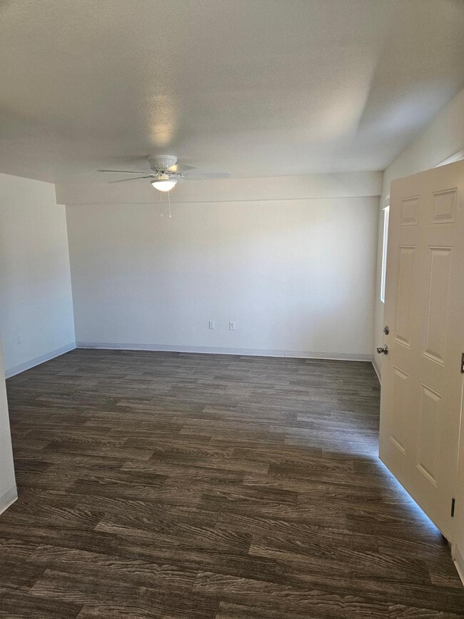 Foto del edificio - 1241 E Cinnabar Ave