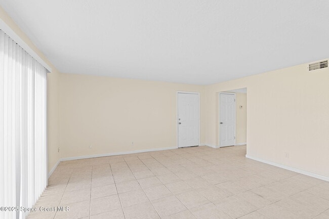 Foto del edificio - 1870 Agora Cir SE