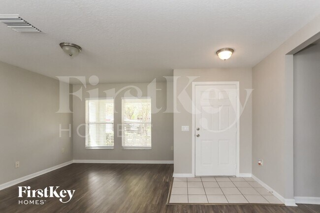 Foto del edificio - 10332 Frog Pond Dr