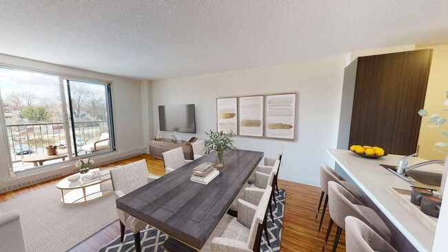 Interior Photo - Avalon Park