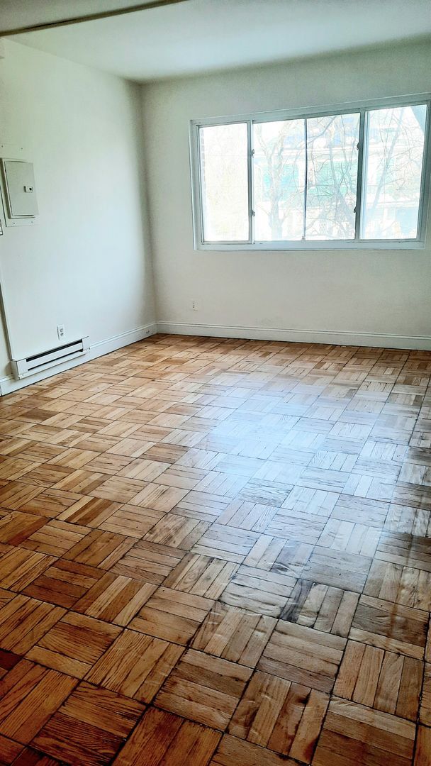 Foto del edificio - NOW LEASING AT BUNKER HILL FLATS!