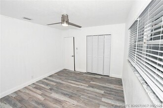 Building Photo - 270 NW 43rd St