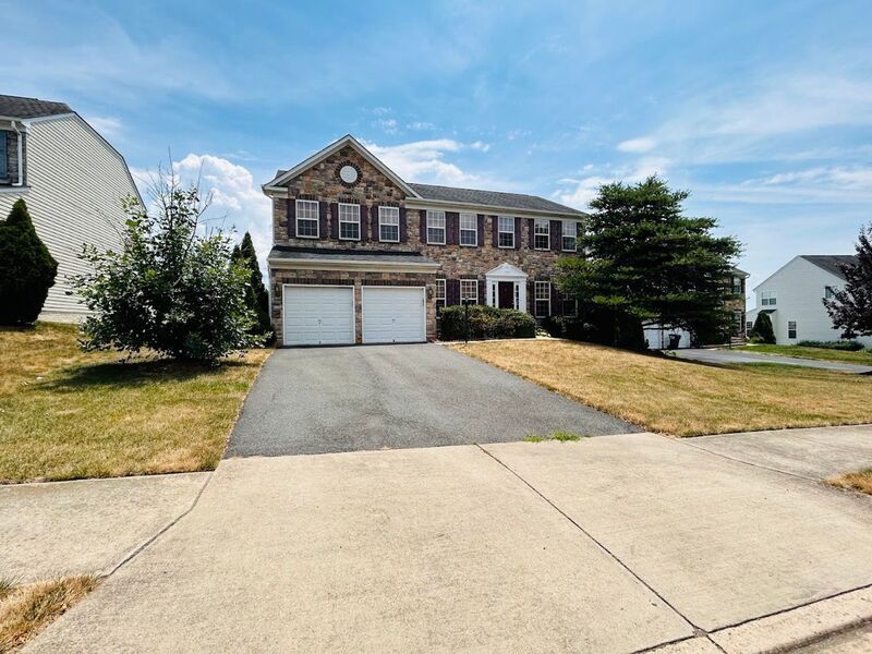 Primary Photo - 16194 Eagle Beak Cir