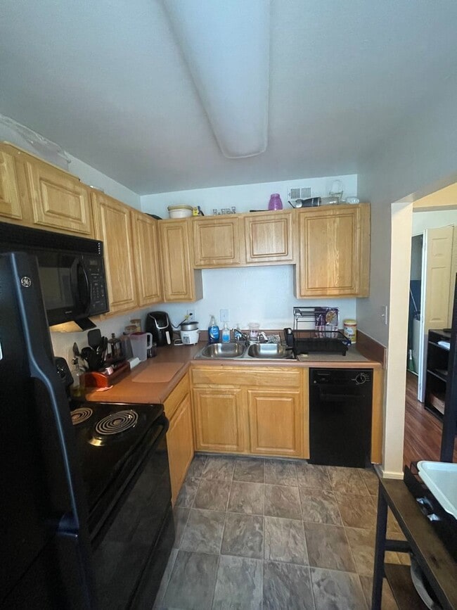 Photo - 3510 E Richmond Rd Townhome