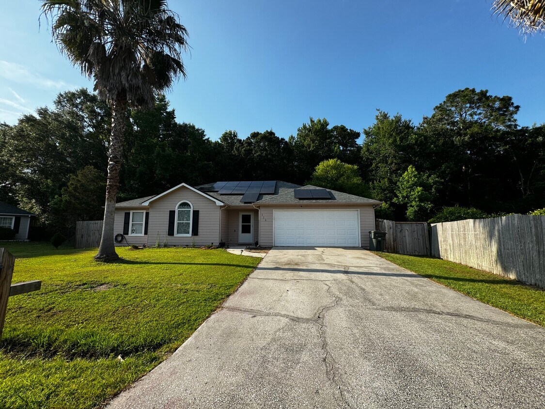 Building Photo - 116 Lake Crest Dr