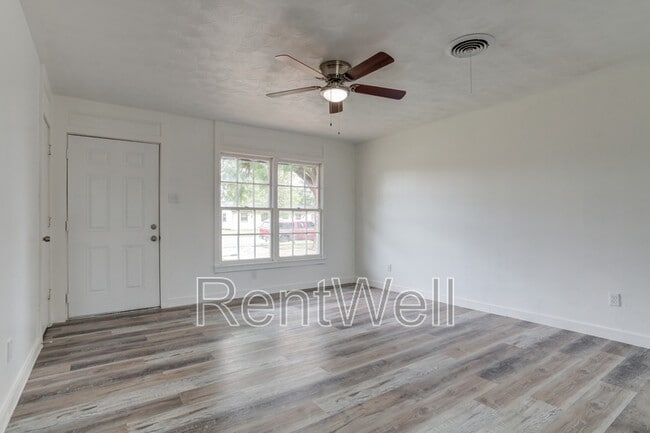 Building Photo - 1612 68th St