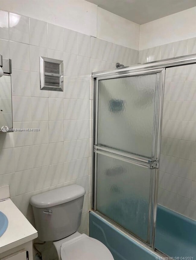 Building Photo - 440 E 23rd St