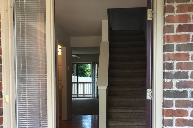 Foto del edificio - 7200 Lavender Ln