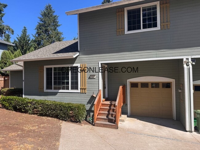 Building Photo - 3 bedroom 2 bath Cottage grove townhome