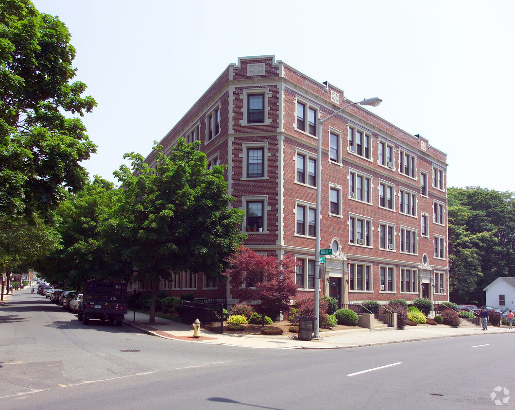 Building Photo - 55-59 Maple St