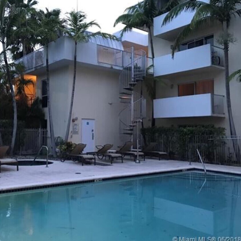 8950 69th SW Ct, Pinecrest, FL 33156 Condo for Rent in Pinecrest, FL