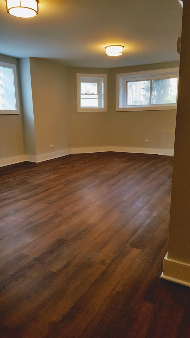 Foto del edificio - 1473 W Catalpa Ave