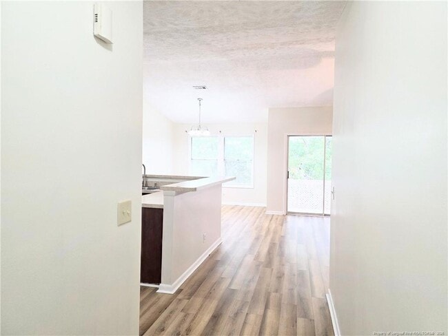 Foto del edificio - 6768 Willowbrook Dr