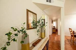 Photo - 7310 Balboa Blvd (Los Angeles, CA) House