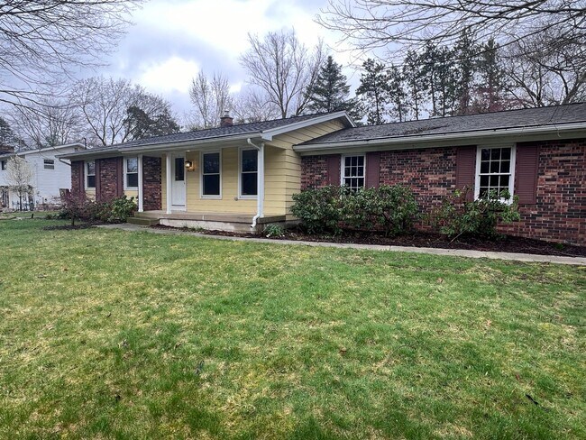 Foto del edificio - Three Bedroom Single Family Home in Forest...
