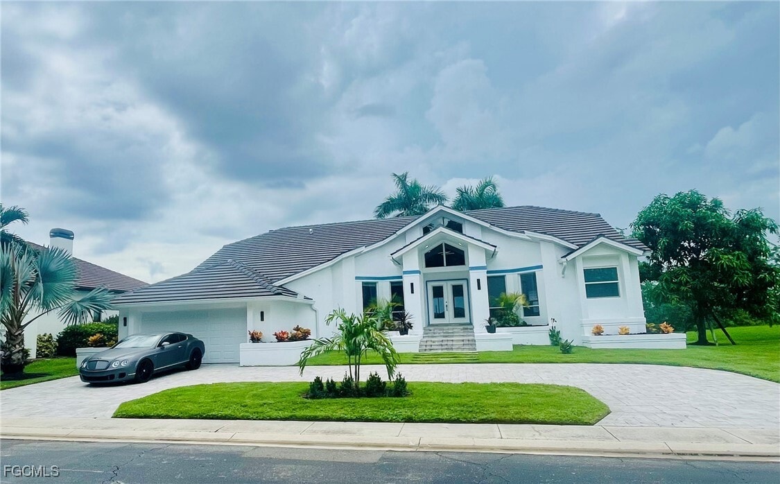 Foto principal - 5030 Harborage Dr