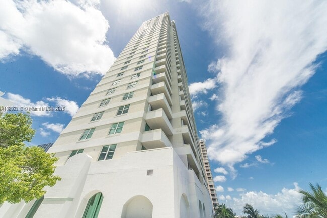 Building Photo - 800 Claughton Island Dr