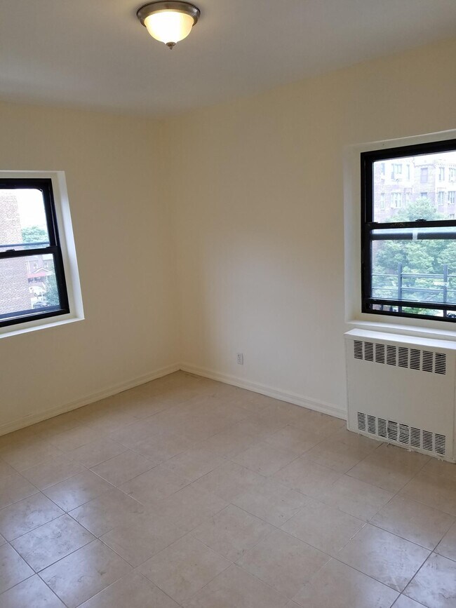 Foto del edificio - 7702 34th Ave