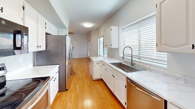 Building Photo - 2631 W Camino Del Medrano
