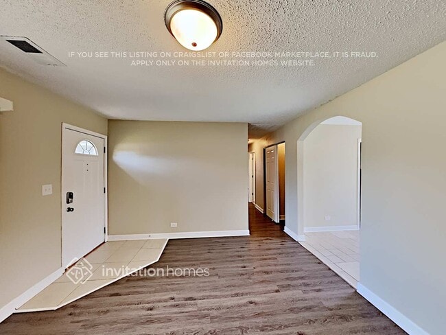 Building Photo - 3805 Clipper Dr
