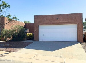 Building Photo - 3231 Eagle Ridge Dr