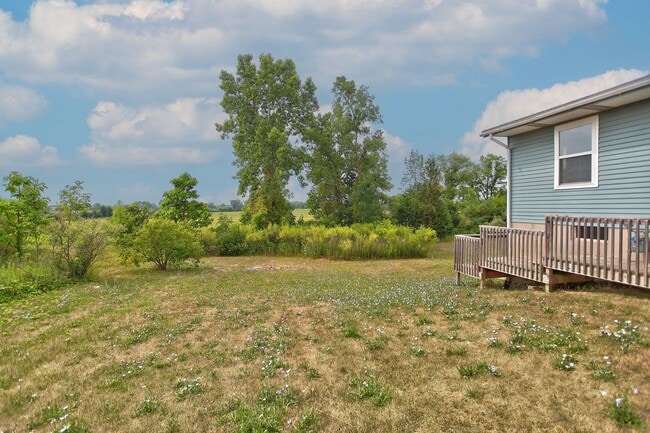 Building Photo - Private & Cozy Duplex In Prime Holland Loc...