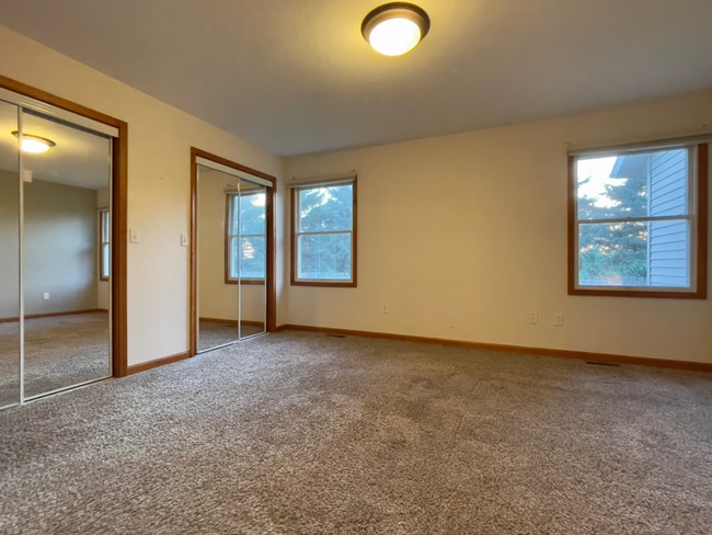 Building Photo - 2831 Cronin Dr