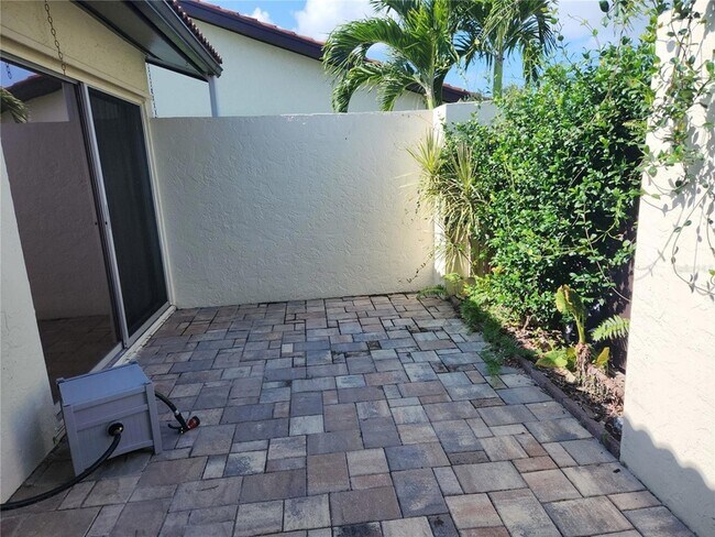 Foto del edificio - 3409 Montilla Ct