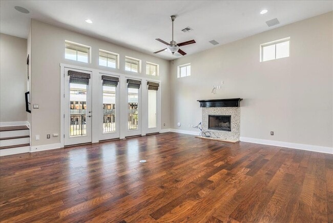 Building Photo - 13518 Galleria Cir