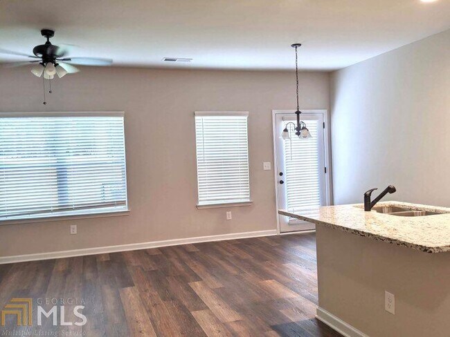 Building Photo - 6054 Oak Bend Ct