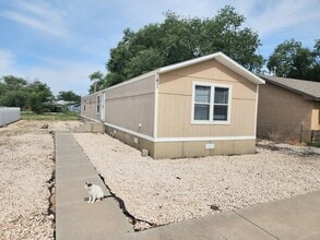 Building Photo - 413 N Avenue K