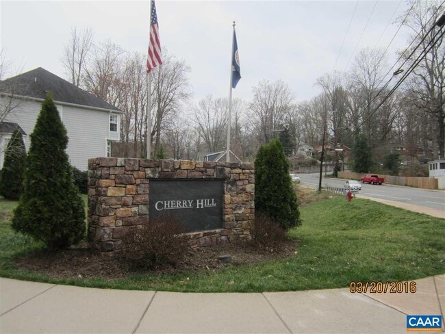 Building Photo - 735 Rainier Rd