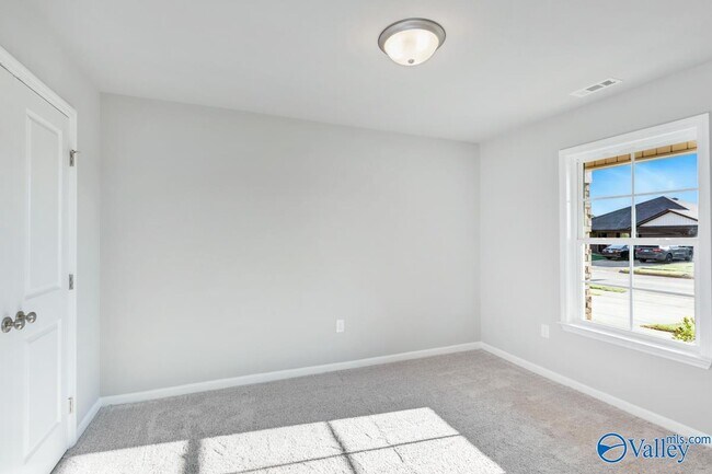 Foto del edificio - 144 Beaver Brook Pl