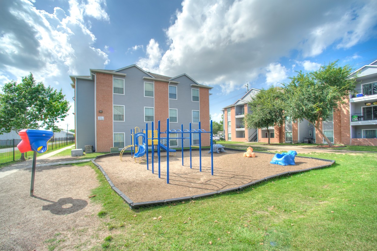 Primary Photo - Plaza De Magnolia